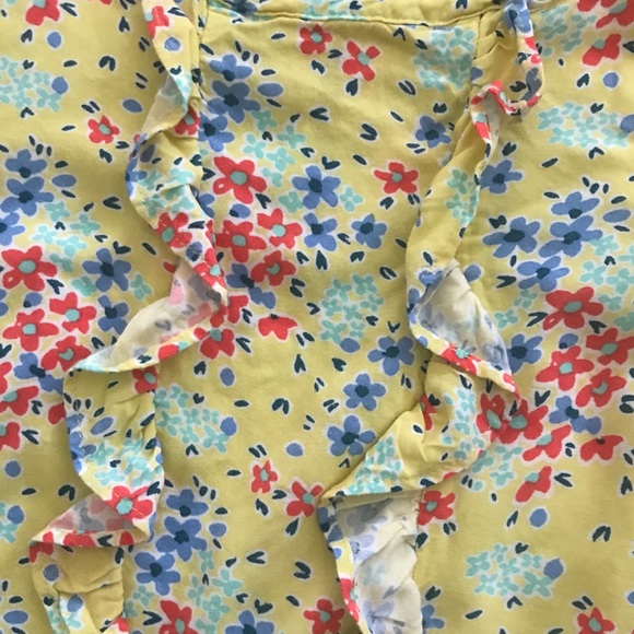 Beautiful Billowing top; Lightweight and in EUC - Picture 2 of 4